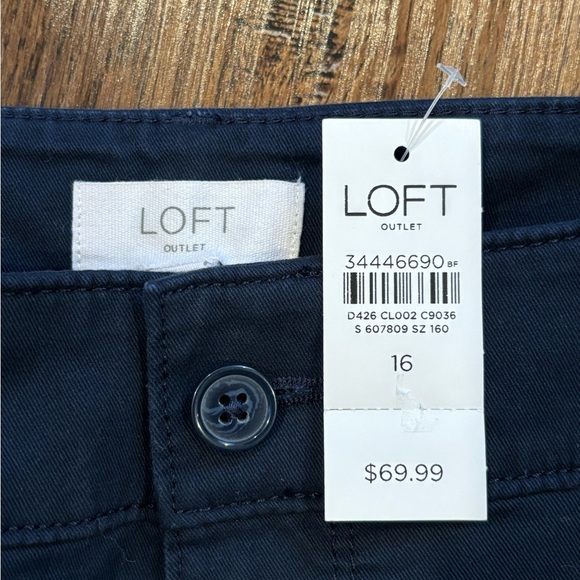 Loft navy blue pants. NWT, size 16. Never worn, straight cut - Picture 2 of 3